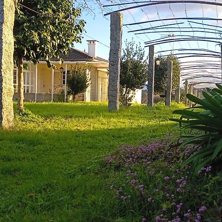 A Casa De Abelleira Ponteareas Bed & Breakfast Luaran gambar