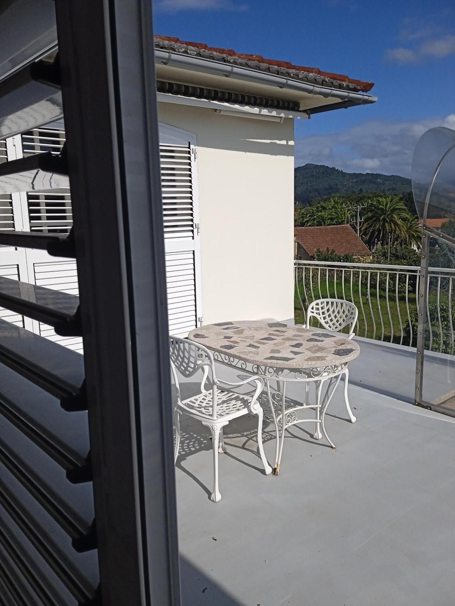 A Casa De Abelleira Ponteareas Bed & Breakfast Luaran gambar
