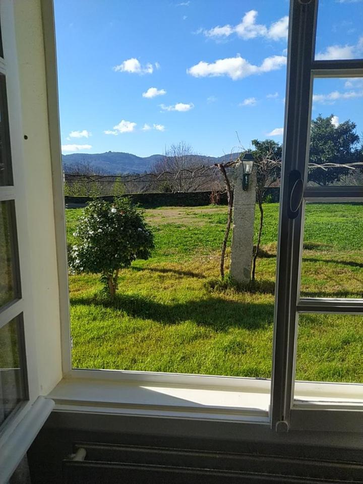 A Casa De Abelleira Ponteareas Bed & Breakfast Luaran gambar